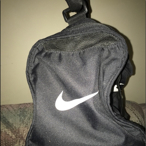 2 Nike duffle bags like new - Picture 4 of 5